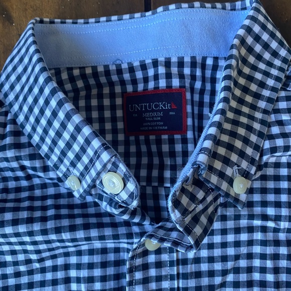 UNTUCKit Navy and White Checkered Casual Shirt - Picture 2 of 2